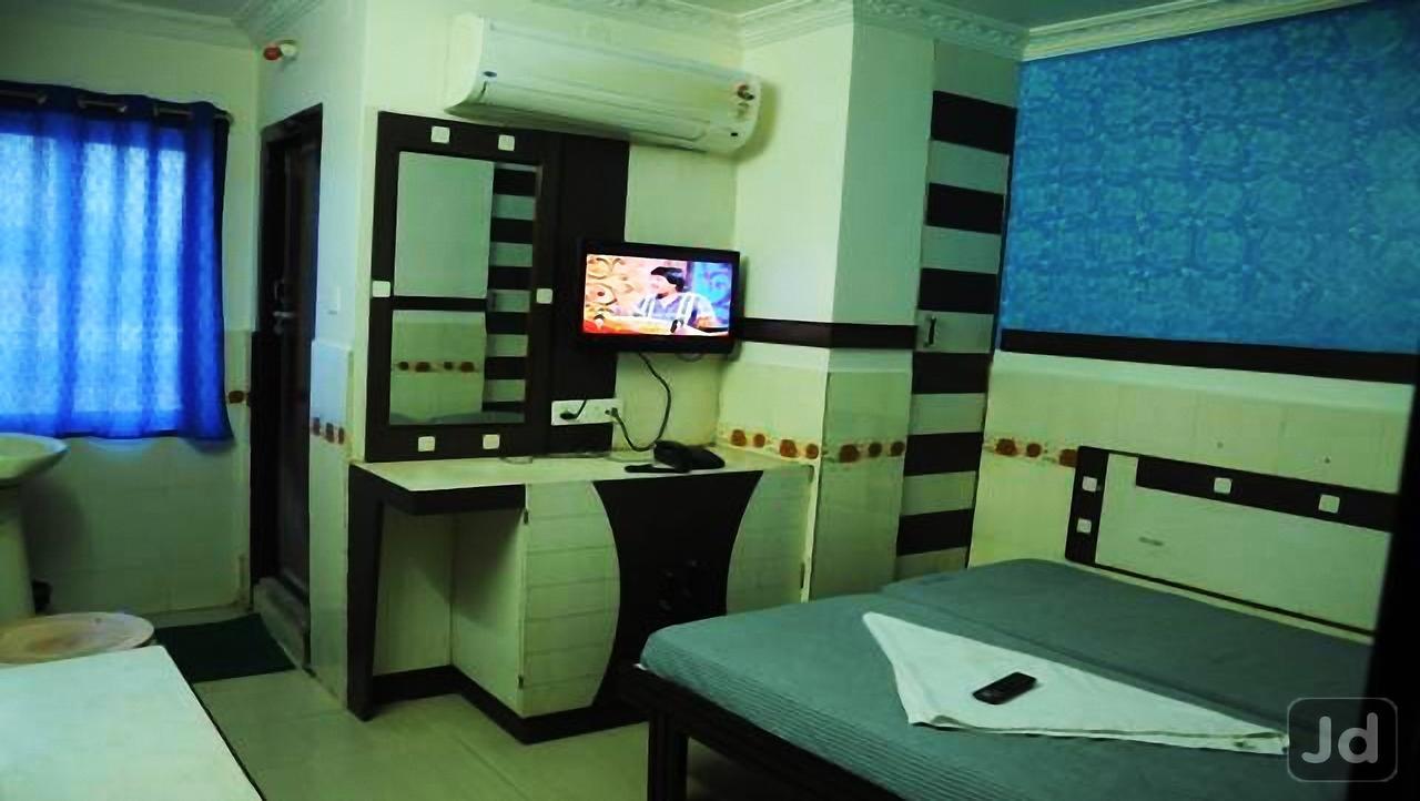 Hotel Manorama Inn Khammam Экстерьер фото